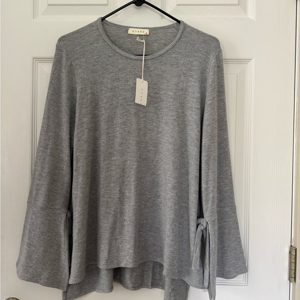 NWT Stark X Gray Knit Top